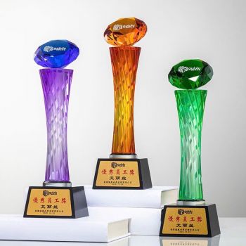 Cúp Pha Lê Màu Ngọn Cúp Hình Kim Cương